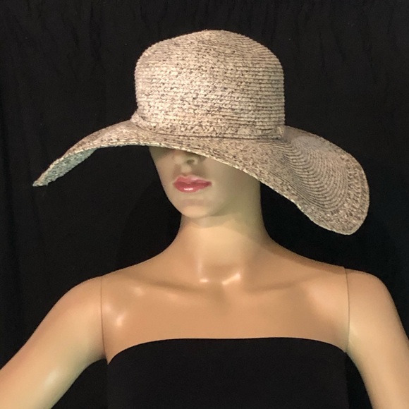 Floppy hat - Picture 2 of 2